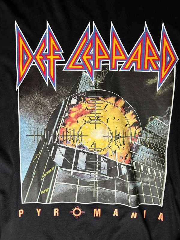 Def Leppard Pyromania Band T Shirt Mens Medium Black Classic Rock Graphic Tee