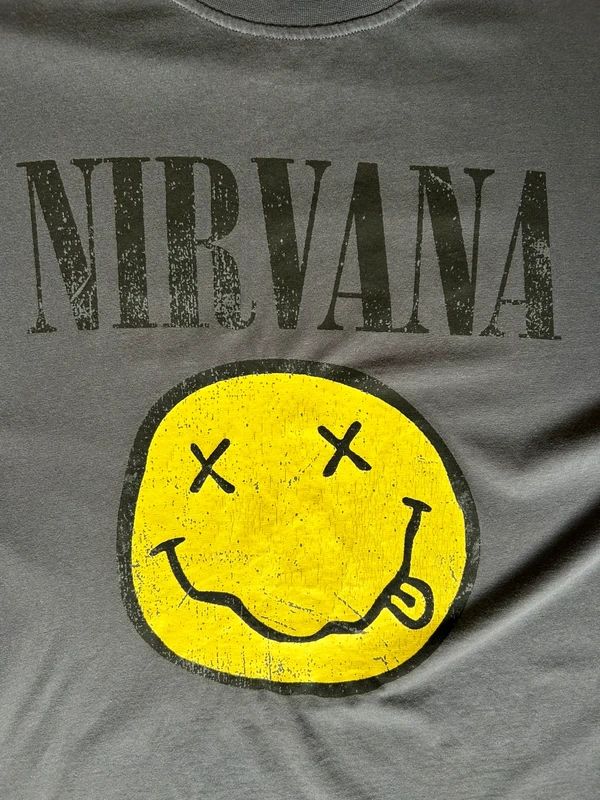Nirvana Smiley Face T Shirt Medium Grey Grunge Womens