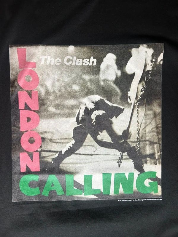 The Clash London Calling T Shirt Medium Black Punk Band Tee 18x25